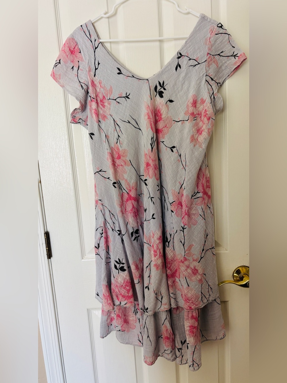 Luca Vanucci Gray Floral Ruffled Dress with Pink Blossoms ~ Women’s XL